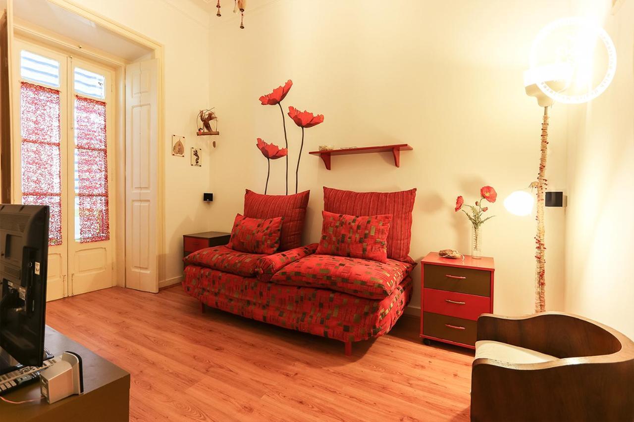 Red Almirante By Homing Apartment Lisbon Bagian luar foto