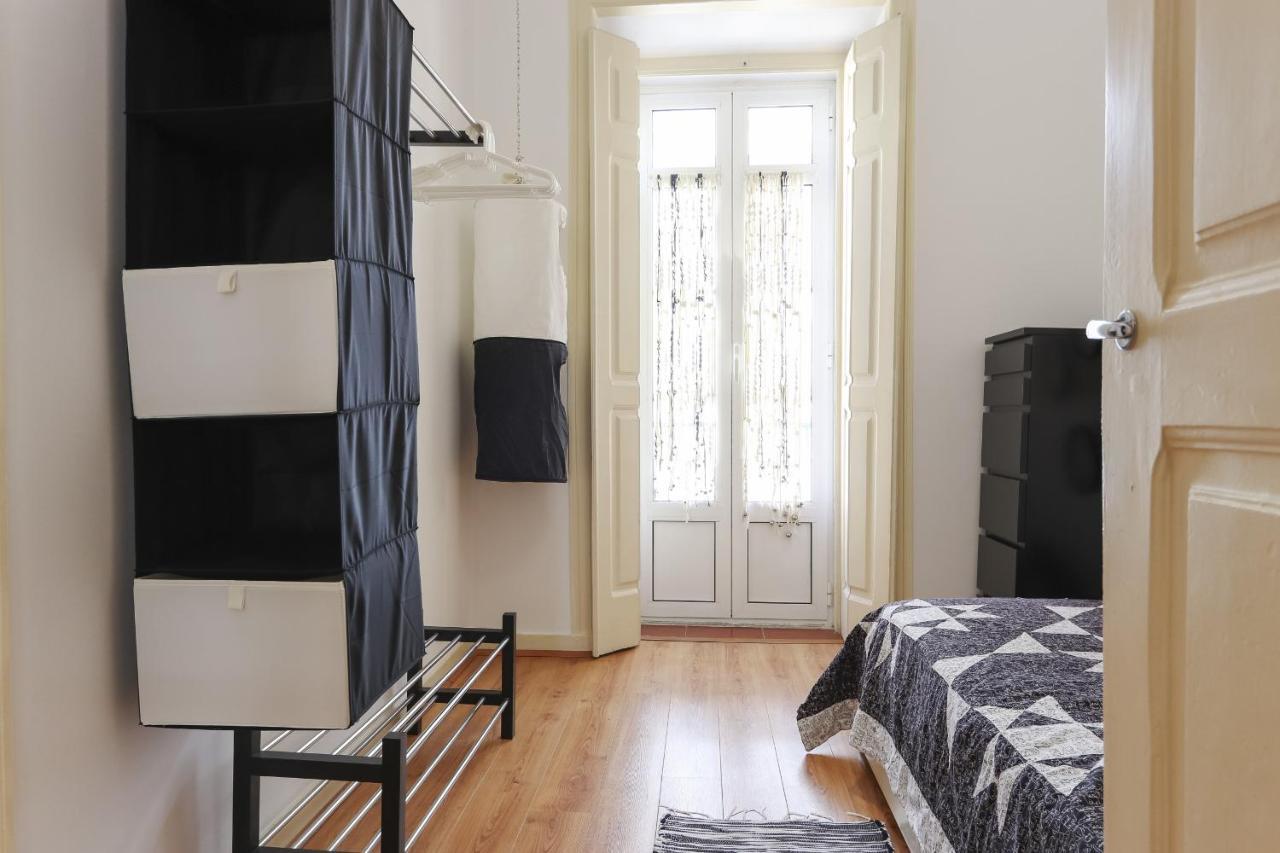 Red Almirante By Homing Apartment Lisbon Bagian luar foto