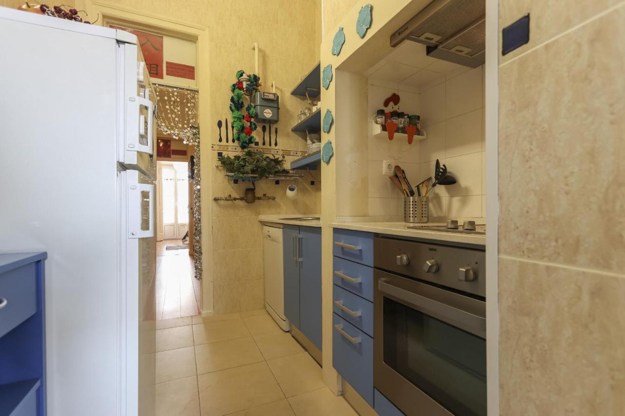 Red Almirante By Homing Apartment Lisbon Bagian luar foto