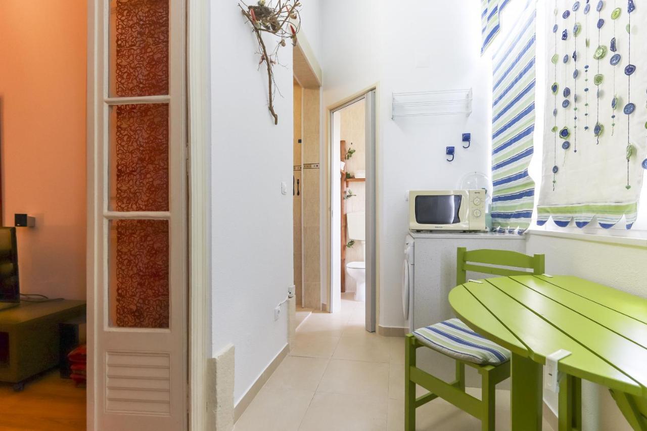 Red Almirante By Homing Apartment Lisbon Bagian luar foto